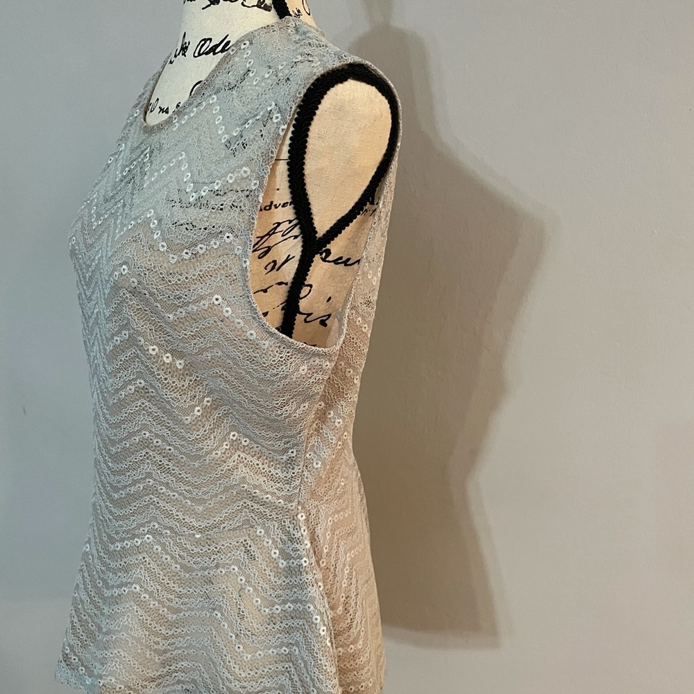 BCBG top - Picture 2 of 6